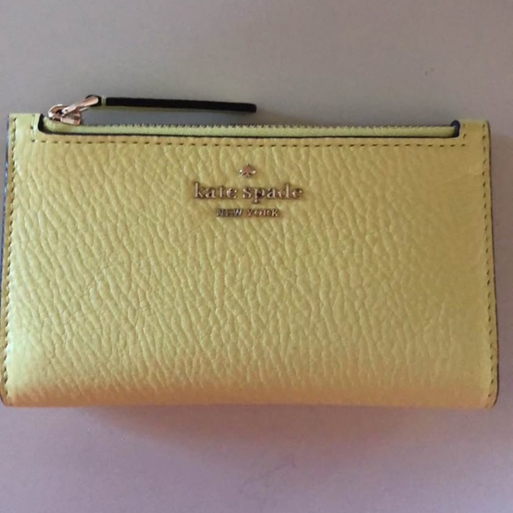 Kate Spade wallet - Picture 1 of 2